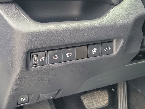 Certified 2021 Toyota RAV4 XLE w/ Convenience Package AWD/4WD image 21