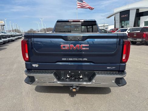 Used 2022 GMC Sierra 1500 SLT image 4