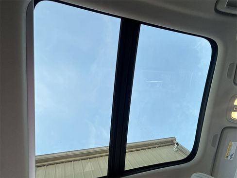 Used 2023 Volvo S90 B6 Ultimate image 24