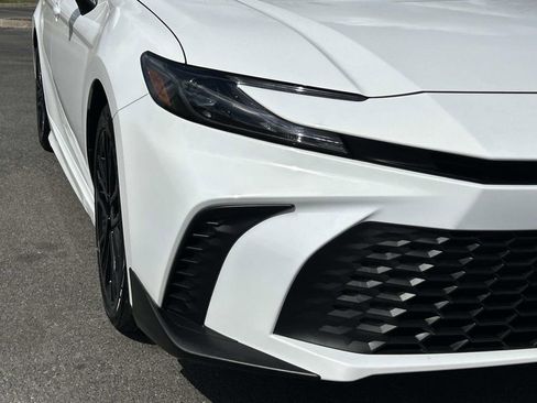 Used 2025 Toyota Camry SE image 11