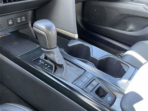 Used 2025 Toyota Camry SE image 29