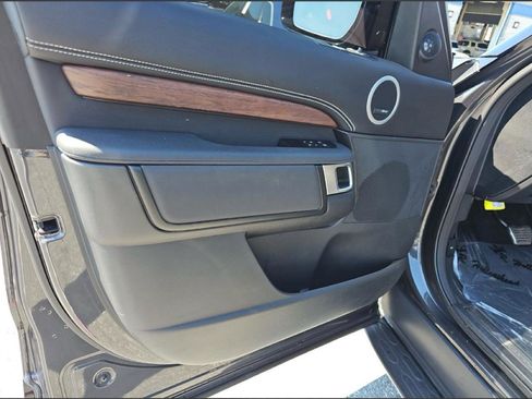 Used 2023 Land Rover Discovery S R-Dynamic AWD/4WD image 7