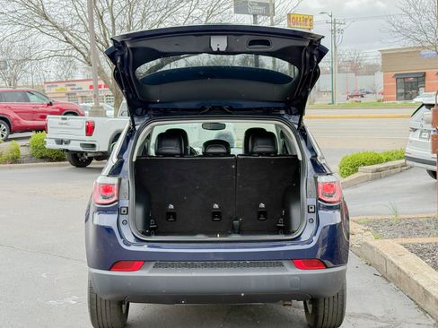 Used 2018 Jeep Compass Latitude w/ Cold Weather Group image 29