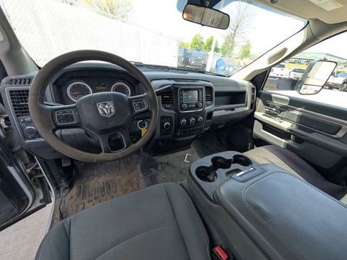 Used 2018 RAM 2500 Tradesman w/ Chrome Appearance Group AWD/4WD image 5