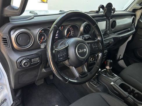 Used 2020 Jeep Wrangler Unlimited Sport S AWD/4WD image 3