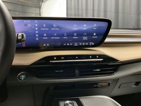 Used 2025 Buick Enclave Preferred w/ LPO, All-Weather Package image 24