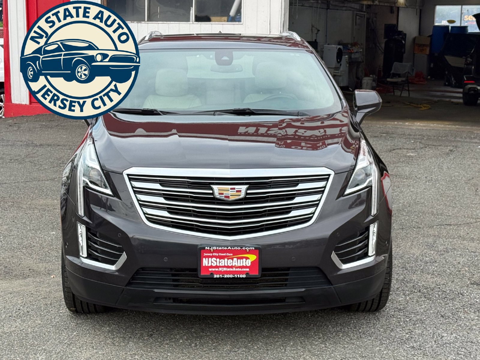 Used 2018 Cadillac XT5 Premium Luxury w/ Driver Assist Package AWD/4WD image 2