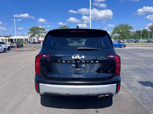 Certified 2024 Kia Telluride S w/ S Sunroof Package FWD image 5