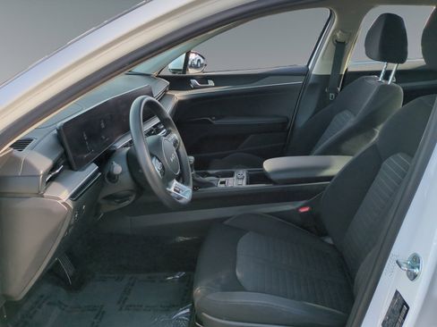 Used 2025 Kia K5 LXS image 9