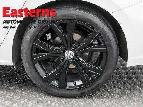 Used 2022 Volkswagen Passat 2.0T SE image 55