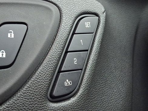 Used 2023 Buick Encore GX Essence image 22