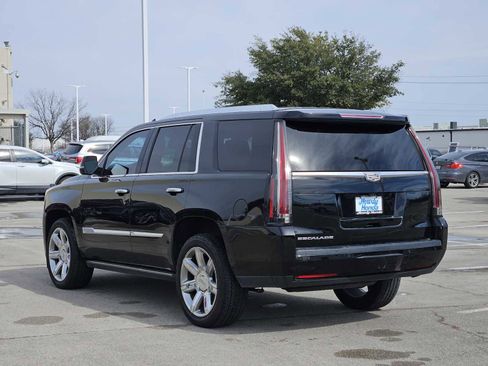 Used 2020 Cadillac Escalade Premium Luxury image 5