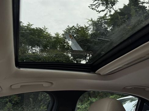 Used 2019 Mercedes-Benz C 300 4MATIC Sedan image 57