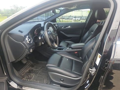 Used 2018 Mercedes-Benz GLA 250 4MATIC image 18