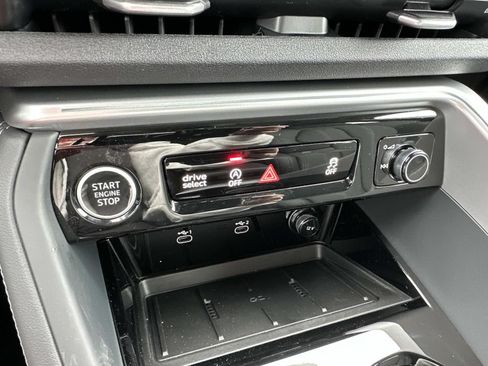 Used 2025 Audi Q5 Premium Plus AWD/4WD image 21