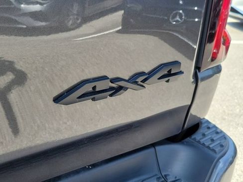 Used 2025 RAM 1500 Laramie w/ Night Edition AWD/4WD image 9