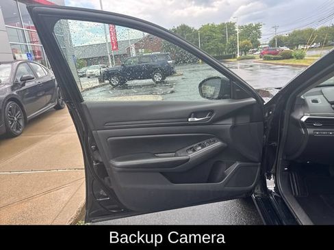 Used 2025 Nissan Altima 2.5 SV AWD/4WD image 12