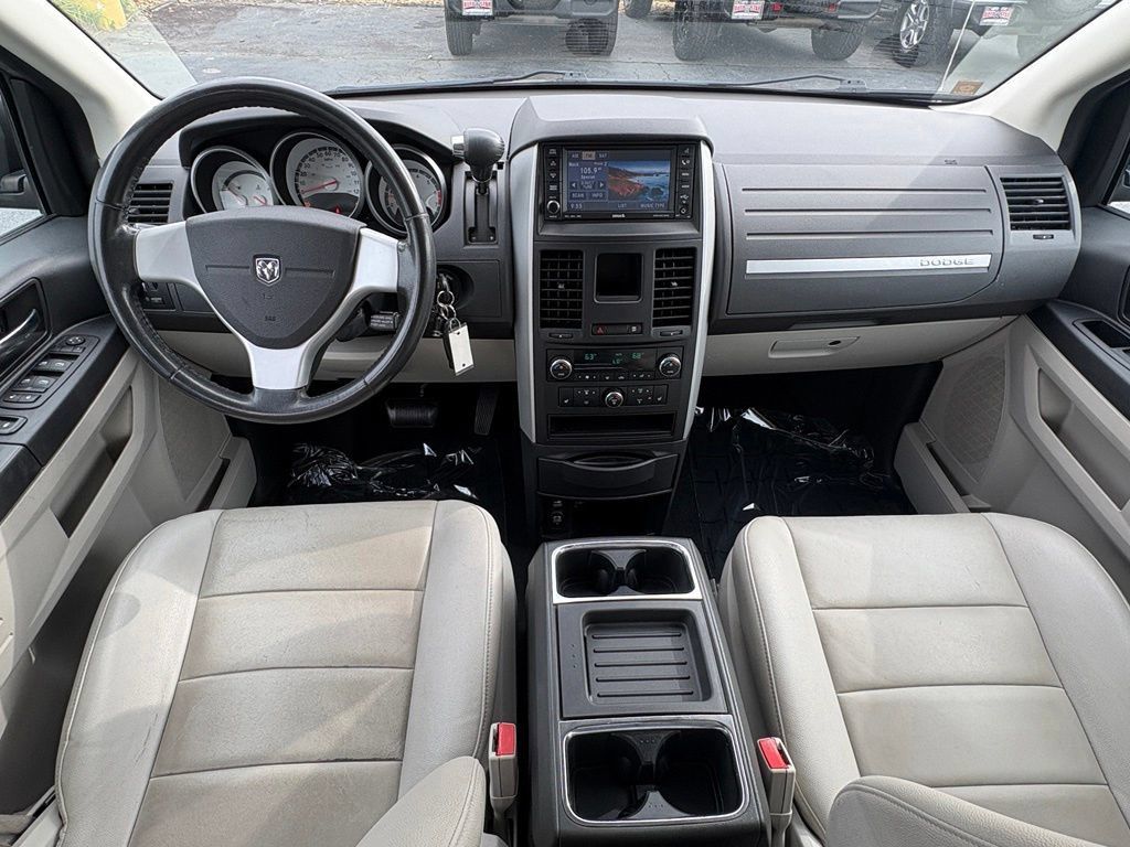 Used 2008 Dodge Grand Caravan SXT FWD image 8