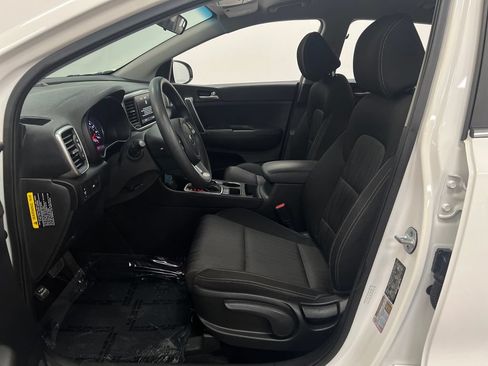 Used 2020 Kia Sportage LX AWD/4WD image 10