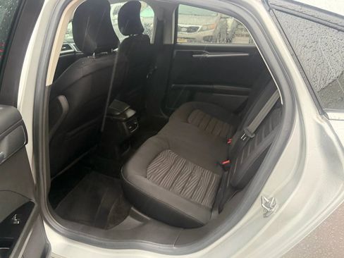 Used 2016 Ford Fusion SE image 30