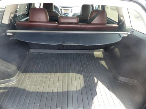 Used 2013 Subaru Outback 2.5i Limited w/ Special Appearance Pkg AWD/4WD image 29