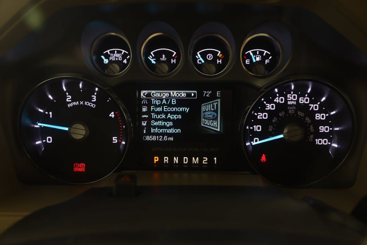 Used 2015 Ford F250 XLT w/ XLT Premium Package AWD/4WD image 14