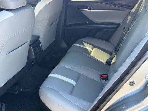 Used 2025 Toyota Camry SE AWD/4WD image 18