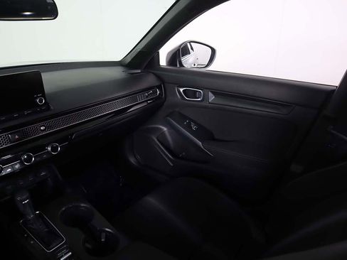 Used 2025 Honda Civic Sport image 33