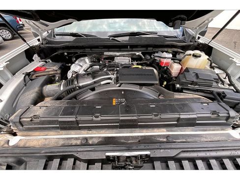 Used 2022 Chevrolet Silverado 2500 LTZ w/ Gooseneck/5TH Wheel Package AWD/4WD image 12