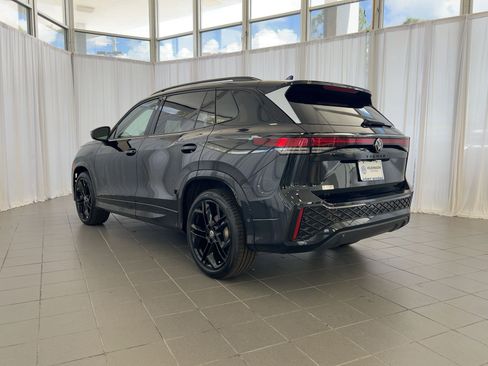 New 2026 Volkswagen Tiguan SE R-Line image 3