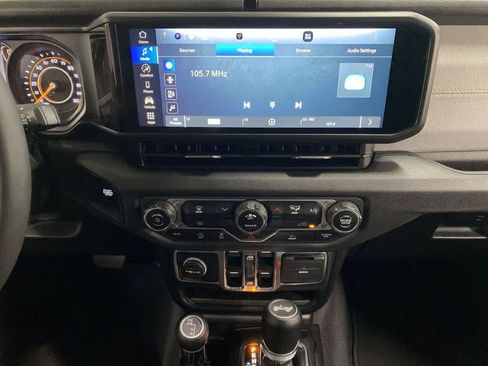 Used 2025 Jeep Wrangler Unlimited Sport AWD/4WD image 24