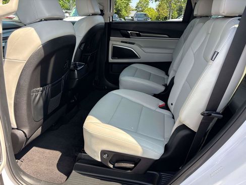 Used 2024 Kia Telluride S w/ S Sunroof Package AWD/4WD image 12