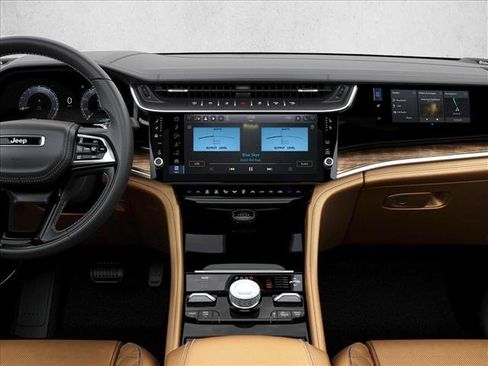 New 2026 Jeep Grand Cherokee Limited AWD/4WD image 3