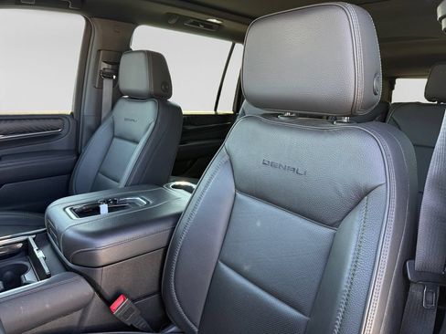 Used 2023 GMC Yukon XL Denali w/ LPO, Floor Liner Package AWD/4WD image 23