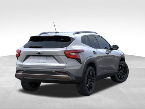 New 2026 Chevrolet Trax ACTIV FWD image 4