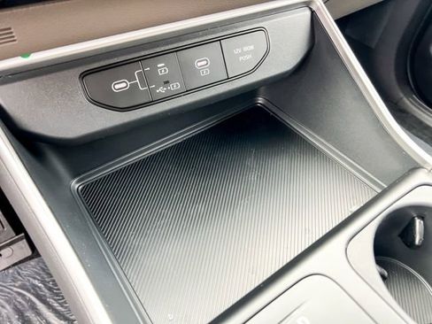 New 2026 Kia Carnival LXS image 19