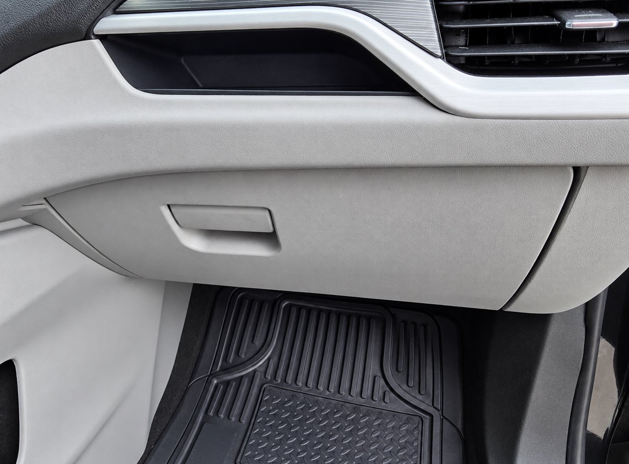 Certified 2023 GMC Terrain SLT FWD image 33