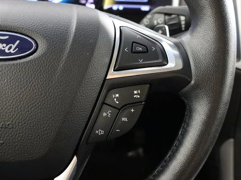 Used 2020 Ford Edge SEL w/ Cold Weather Package AWD/4WD image 10