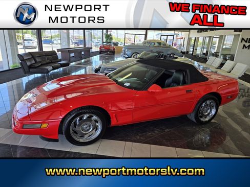 Used 1996 Chevrolet Corvette Convertible image 1