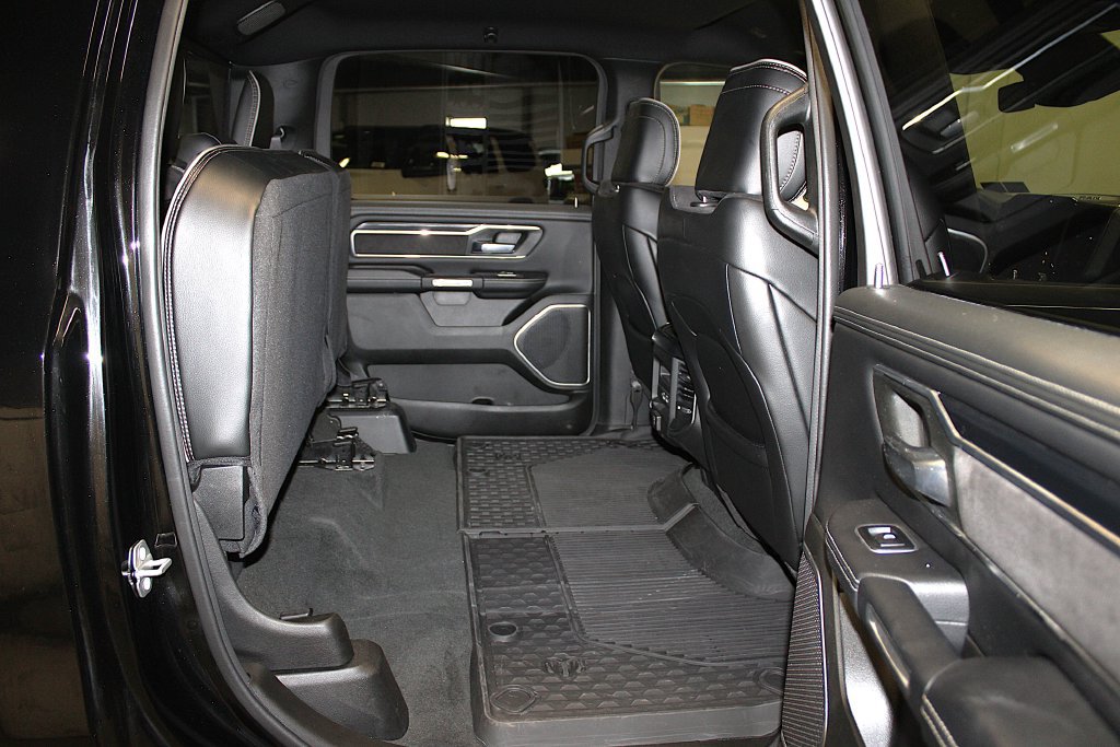 Used 2023 RAM 1500 Laramie AWD/4WD image 37