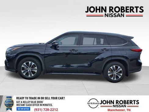 Used 2023 Toyota Highlander XLE image 4