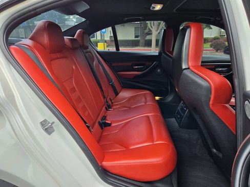 Used 2016 BMW M3 RWD image 19