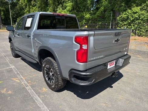 Used 2024 Chevrolet Silverado 1500 ZR2 w/ Technology Package AWD/4WD image 3