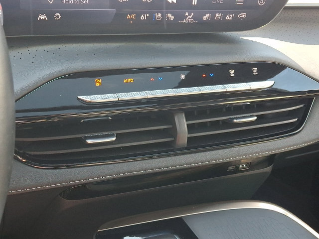 Used 2026 Buick Enclave Avenir w/ Super Cruise Package FWD image 16