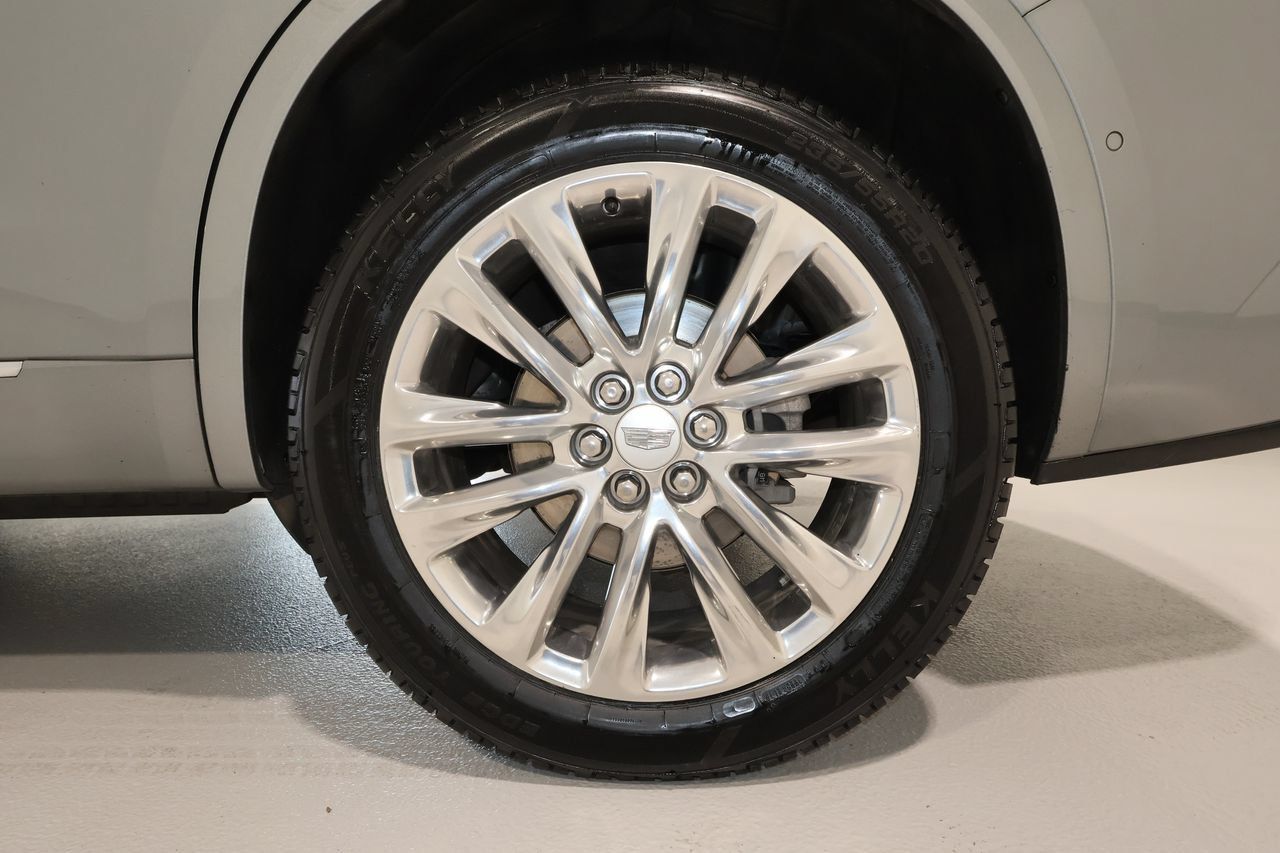 Used 2023 Cadillac XT6 Premium Luxury w/ Technology Package AWD/4WD image 36