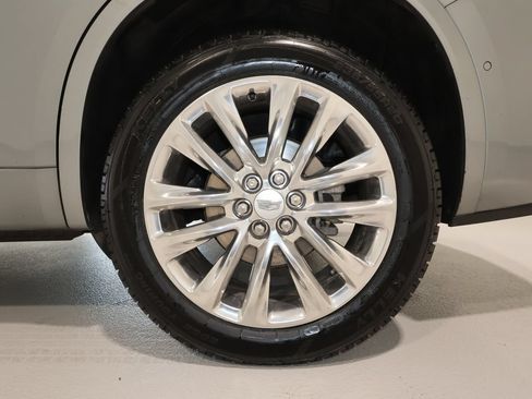 Used 2023 Cadillac XT6 Premium Luxury w/ Technology Package AWD/4WD image 36