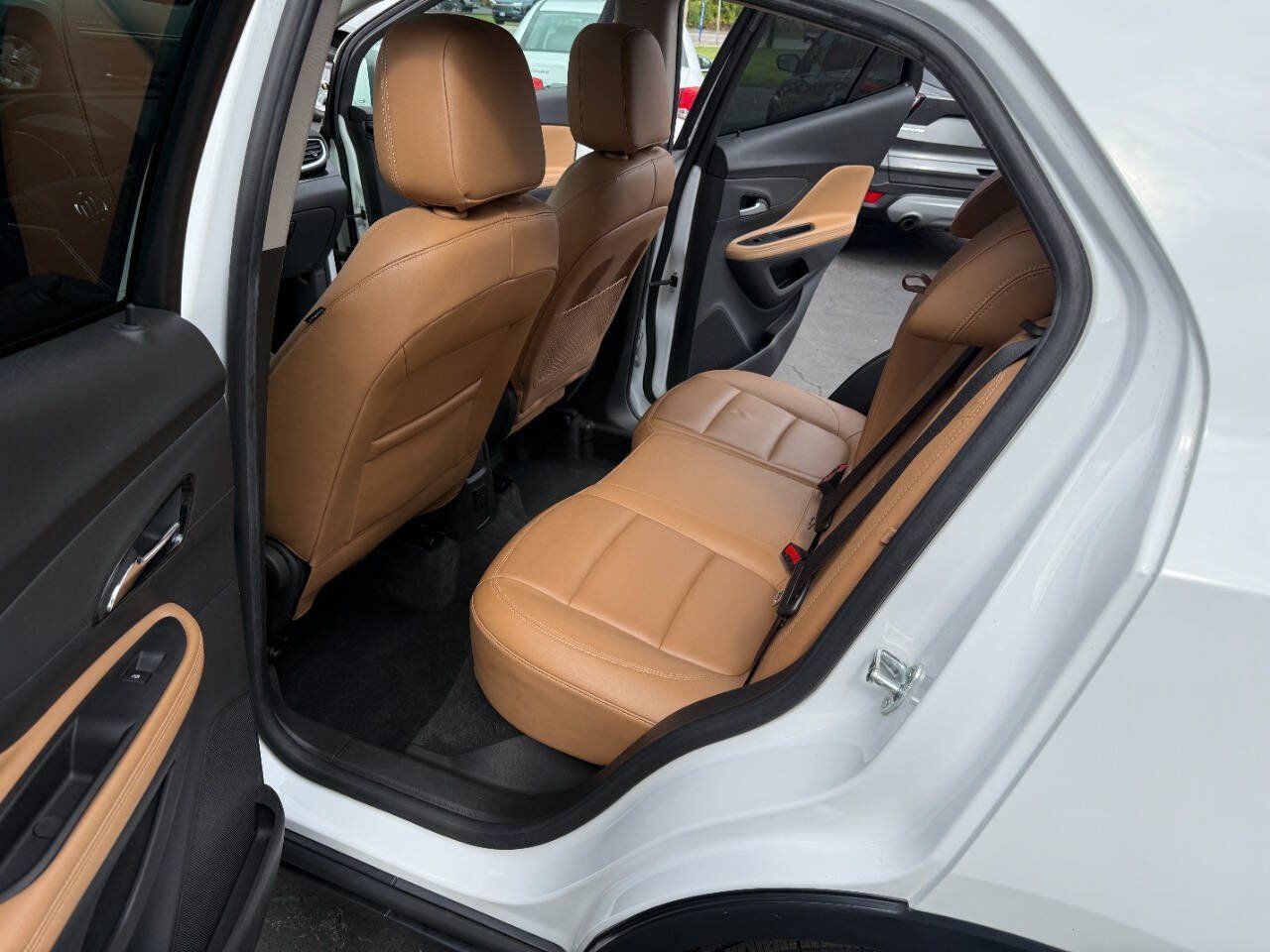 Used 2019 Buick Encore Essence w/ Experience Buick Package AWD/4WD image 11