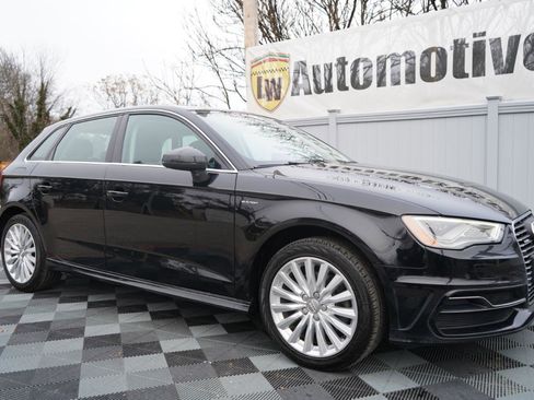Used 2016 Audi A3 e-tron Premium Plus w/ Premium Plus Package image 2