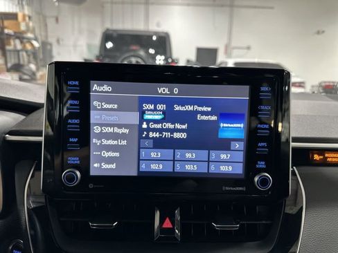 Used 2022 Toyota Corolla SE FWD image 16