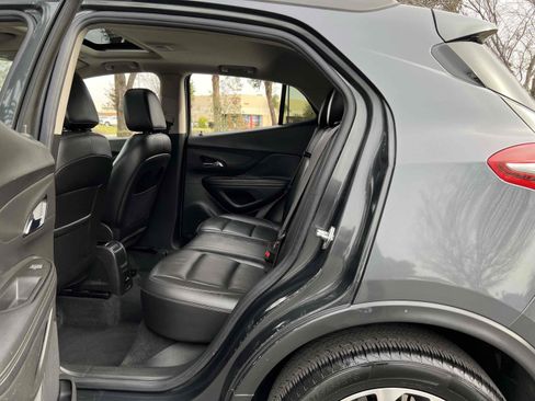 Used 2018 Buick Encore Essence image 5